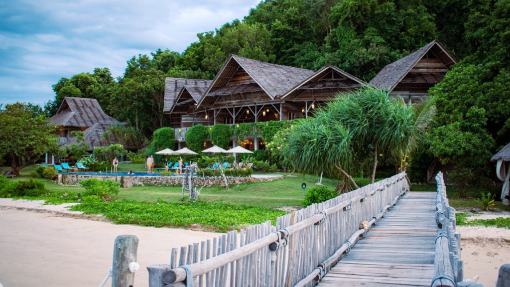 hidden eco-resort in Indonesia Telunas Private Island, Riau Islands