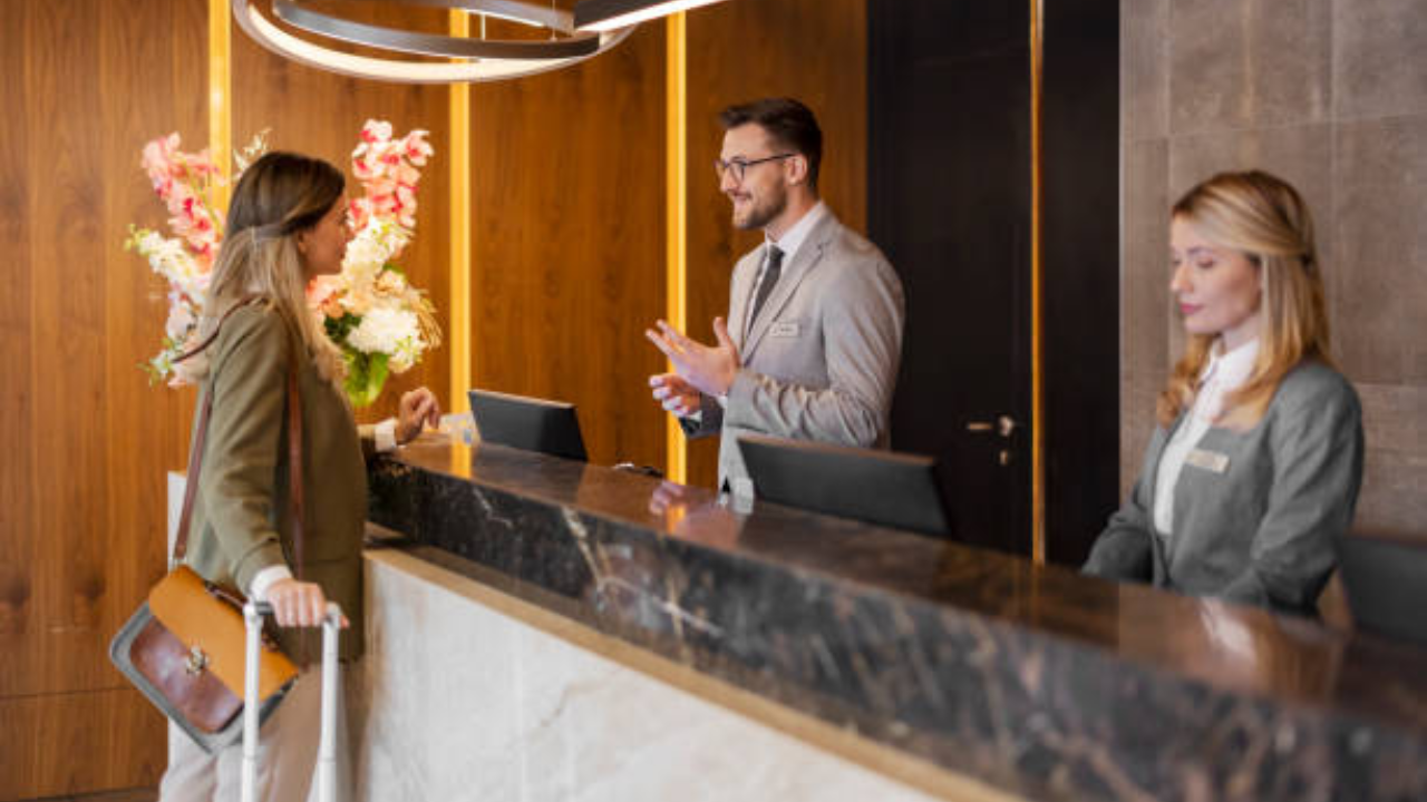 how to find sustainable hotels near me